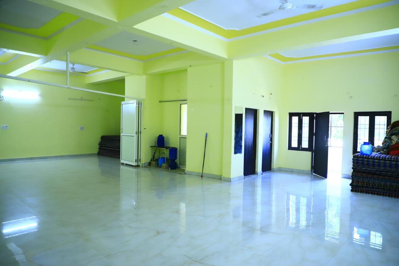 מטורה Shivraj Homestay מראה חיצוני תמונה