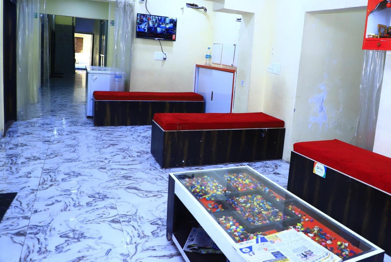 מטורה Shivraj Homestay מראה חיצוני תמונה